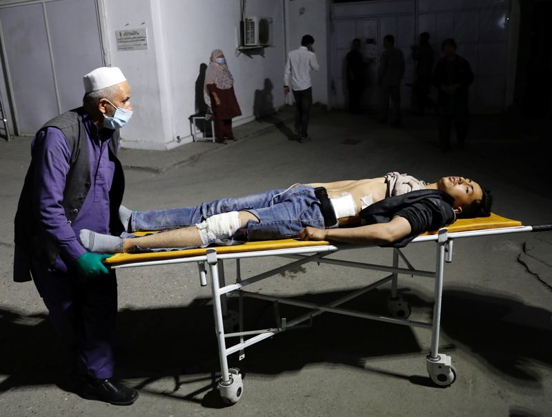 © Reuters. مقتل 18 على الأقل في تفجير انتحاري بمركز تعليمي في كابول