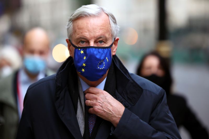 &copy; Reuters. European Union&apos;s Brexit negotiator Michel Barnier arrives at 1VS conference centre ahead of Brexit negotiations in London