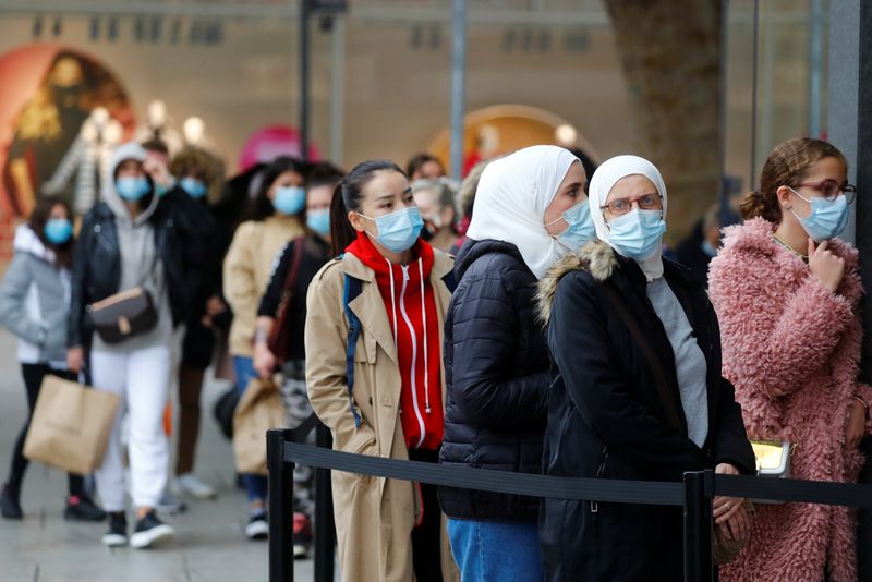 &copy; Reuters. CORONAVIRUS: L&apos;ALLEMAGNE PRÉDIT 20.000 NOUVELLES INFECTIONS QUOTIDIENNES EN FIN DE SEMAINE