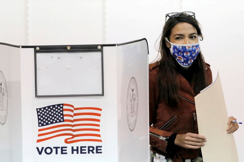 &copy; Reuters. FILE PHOTO: Congresswoman Alexandria Ocasio-Cortez votes early at a polling station in New York City