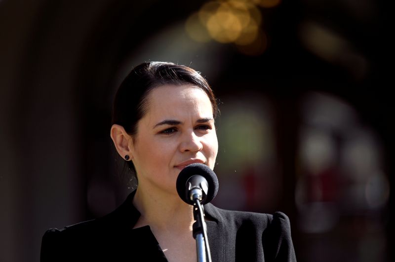 &copy; Reuters. FILE PHOTO: Slovak PM Matovic meets Belarus opposition leader Tsikhanouskaya in Bratislava