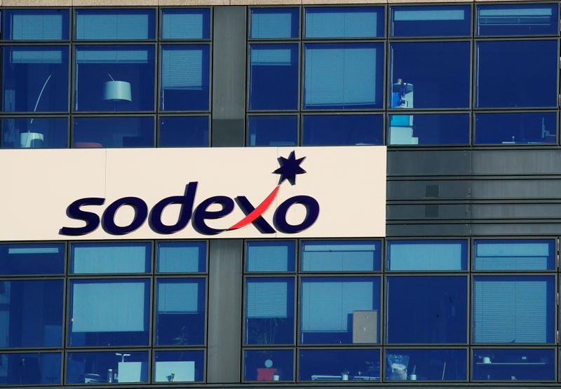 © Reuters. SODEXO PRÉVOIT DE SUPPRIMER PLUS DE 2.000 POSTES