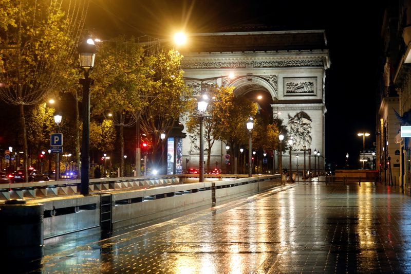 &copy; Reuters. Nightly curfew in Paris