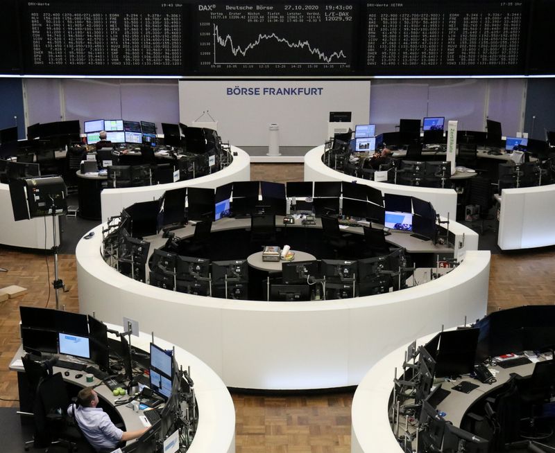 &copy; Reuters. FILE PHOTO:  The German share price index DAX graph at the stock exchange in Frankfurt