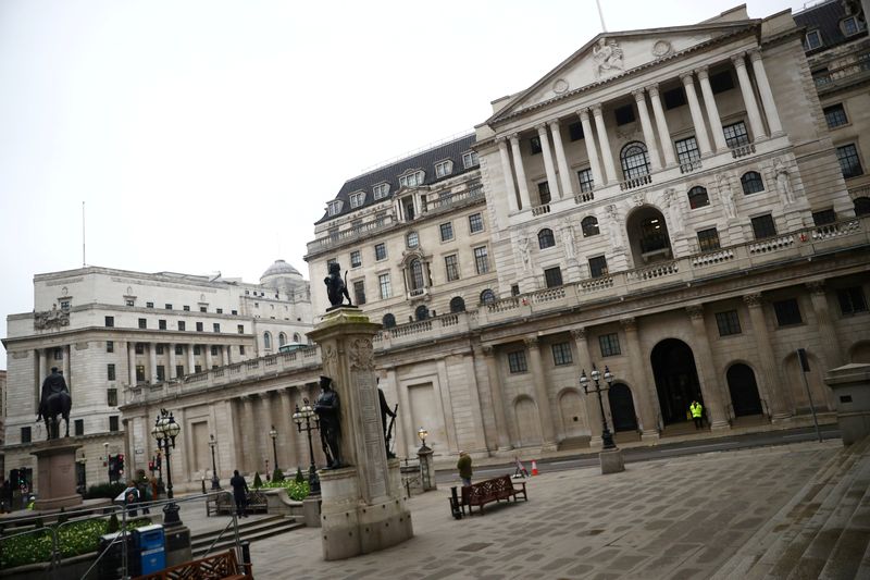 &copy; Reuters. FILE PHOTO: A general view of The Bank of England and the Royal Exchange