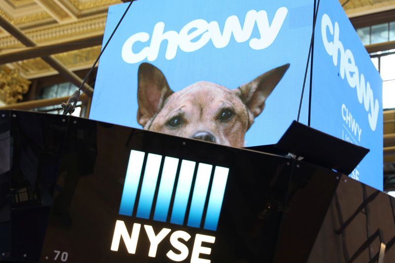 &copy; Reuters. Logos for Chewy Inc. are displayed on the trading floor on the morning of the company&apos;s IPO at the New York Stock Exchange (NYSE) in New York City