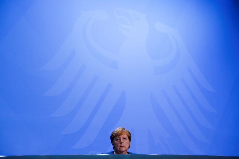© Reuters. الحكومة الألمانية تتفق مع حكومات الولايات على الإغلاق بدءا من 2 نوفمبر