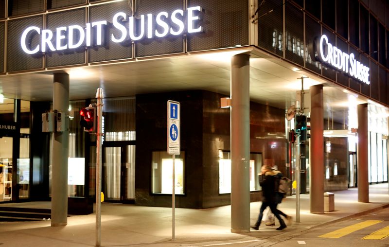 &copy; Reuters. FILE PHOTO: Logo of Swiss bank Credit Suisse is seen in Basel