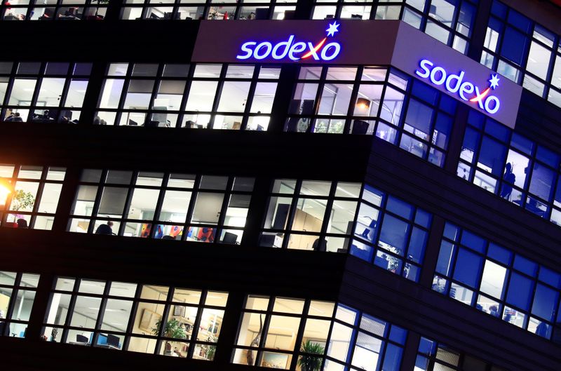 &copy; Reuters. FILE PHOTO:  The logo of French food services and facilities management group Sodexo is seen at the company headquarters in Issy-les-Moulineaux near Paris