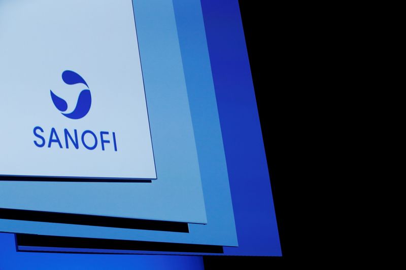 © Reuters. A logo of Sanofi is pictured during the company's shareholders meeting in Paris