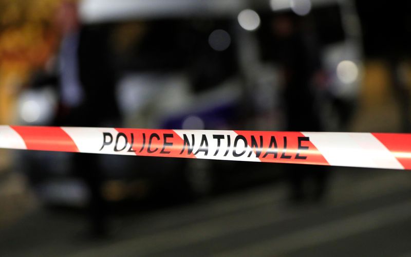 &copy; Reuters. Polícia francesa isola área após ataque