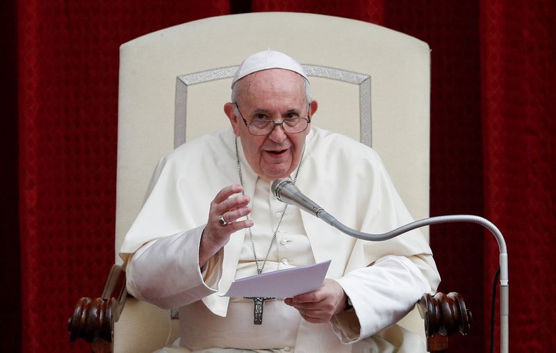 &copy; Reuters. بابا الفاتيكان يندد بالهجوم &quot;الوحشي&quot; في كنيسة فرنسية