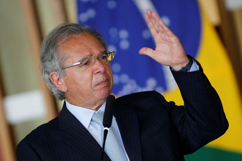 &copy; Reuters. Brazil&apos;s Economy Minister Paulo Guedes delivers a statement at the Itamaraty Palace in Brasilia