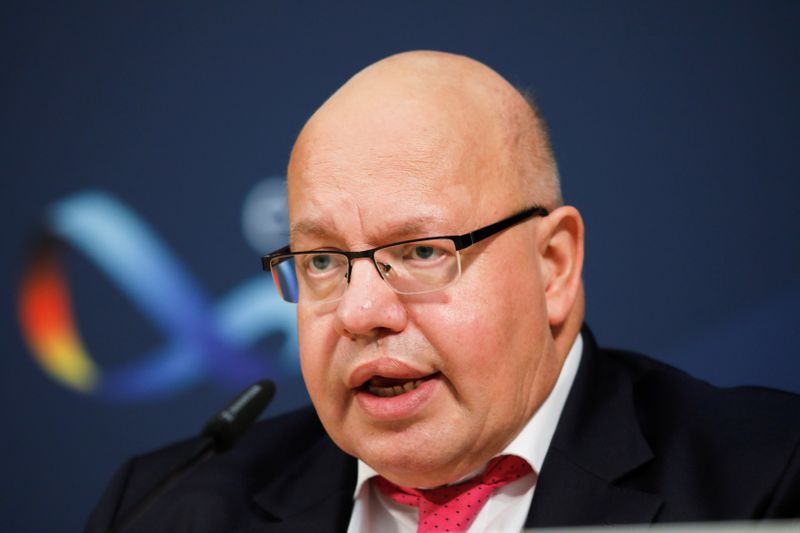 &copy; Reuters. FILE PHOTO: German Economy Minister Peter Altmaier speaks to the media in Berlin
