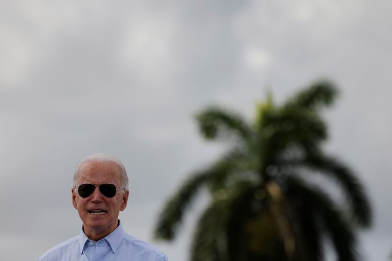 &copy; Reuters. Democratic U.S. presidential nominee Biden campaigns in Coconut Creek