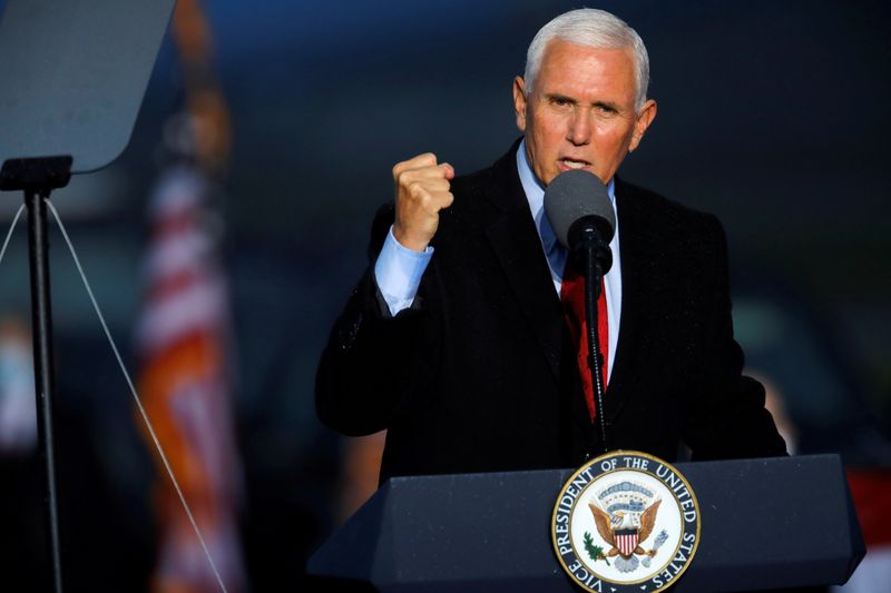 &copy; Reuters. FILE PHOTO: U.S. Vice President Mike Pence rally in Kinston, North Carolina
