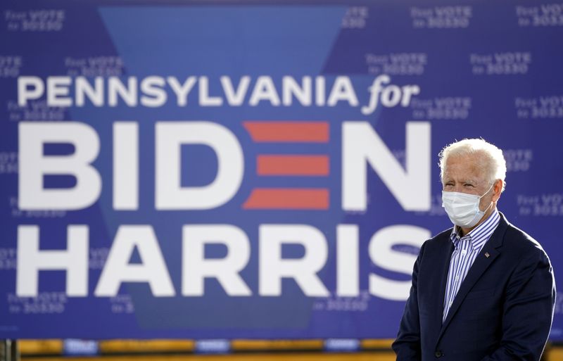 &copy; Reuters. 米大統領選、トランプ・バイデン両氏とも激戦州で遊説