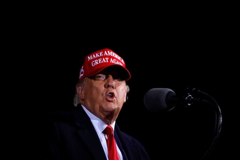 &copy; Reuters. U.S. President Trump holds a rally in Hickory, North Carolina