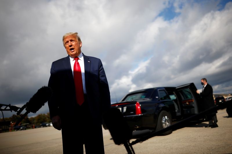 &copy; Reuters. U.S. President Donald Trump speaks to reporters before boarding Air Force One for travel to campaign events in Pennsylvania