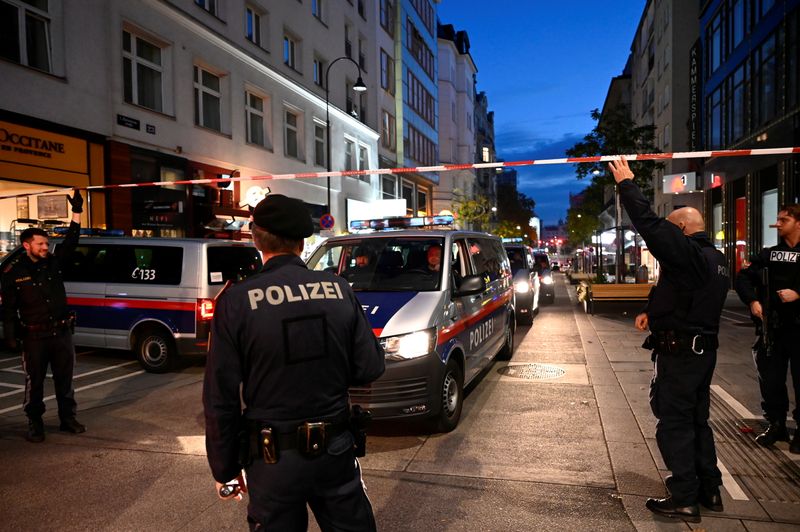 &copy; Reuters. Gunfire exchanges in Vienna