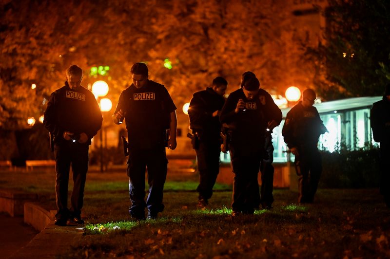 &copy; Reuters. قائد شرطة فيينا: مقتل 3 مدنيين في هجوم فيينا