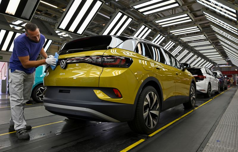 &copy; Reuters. 独ＶＷ、中国市場に電気自動車2車種を投入　テスラに攻勢