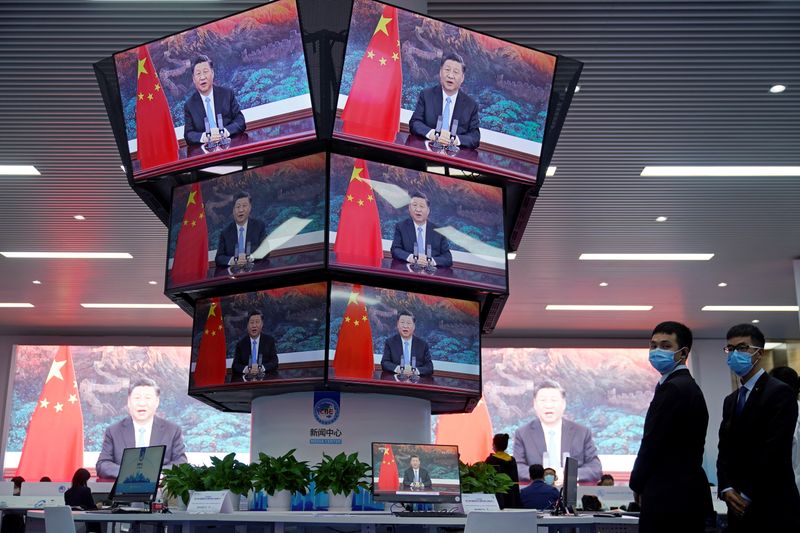© Reuters. XI JINPING S'ENGAGE À IMPORTER DAVANTAGE, LA CHINE EN PASSE DE DEVENIR UN 