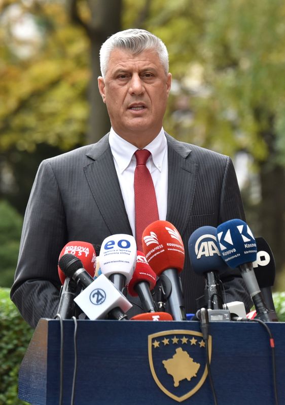 © Reuters. استقالة رئيس كوسوفو بعد قبول المحكمة لائحة اتهامه بارتكاب جرائم حرب
