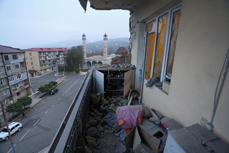 © Reuters. مصادر: قصف عنيف على كبرى مدن إقليم ناجورنو قرة باغ