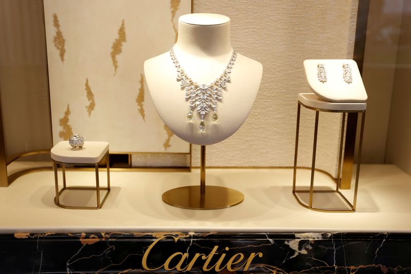 &copy; Reuters. FILE PHOTO: High jewellery are displayed at luxury goods maker Cartier store on Place Vendome in Paris