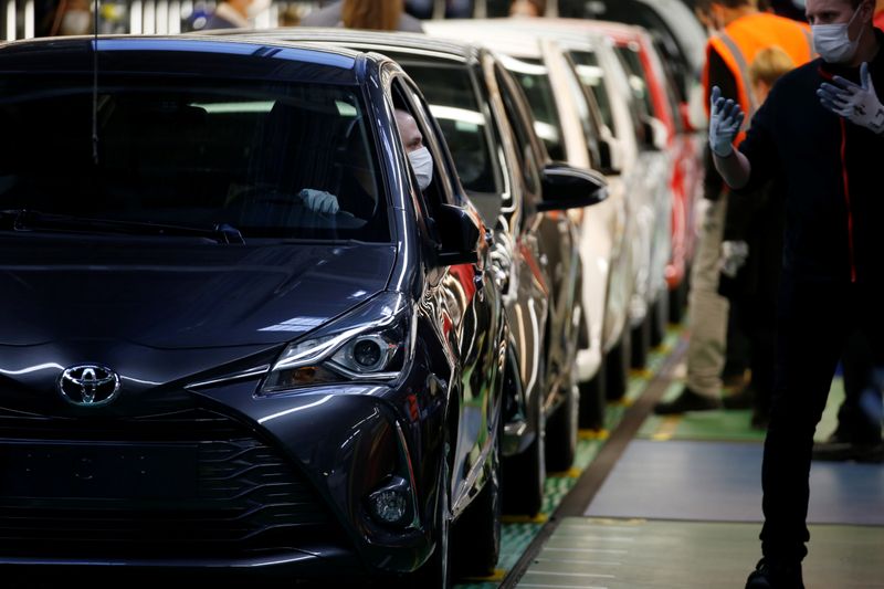 &copy; Reuters. Toyota Motor Manufacturing France resumes operations after five week closure amid coronavirus disease (COVID-19) outbreak