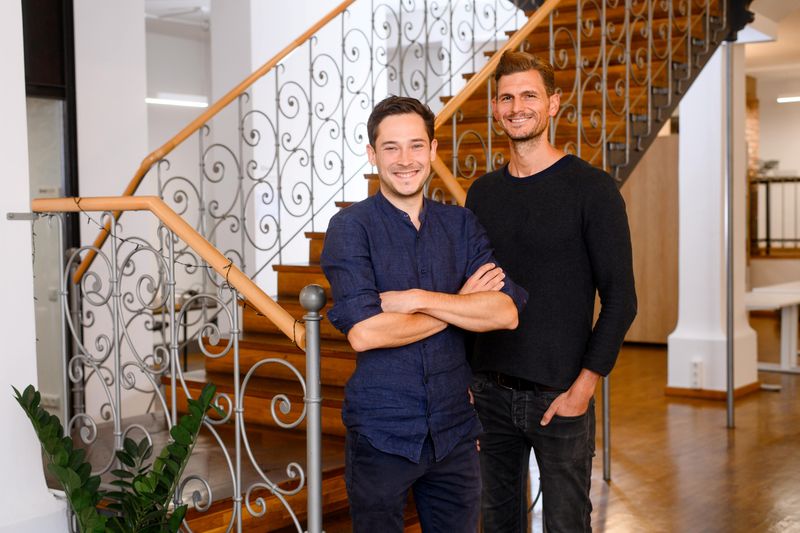 &copy; Reuters. Limehome co-founders Lars Staebe (L) and Josef Vollmayr (R) pose for a photo in the company&apos;s headquarters in Munich