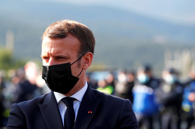 &copy; Reuters. Macron talks strengthening border controls in France