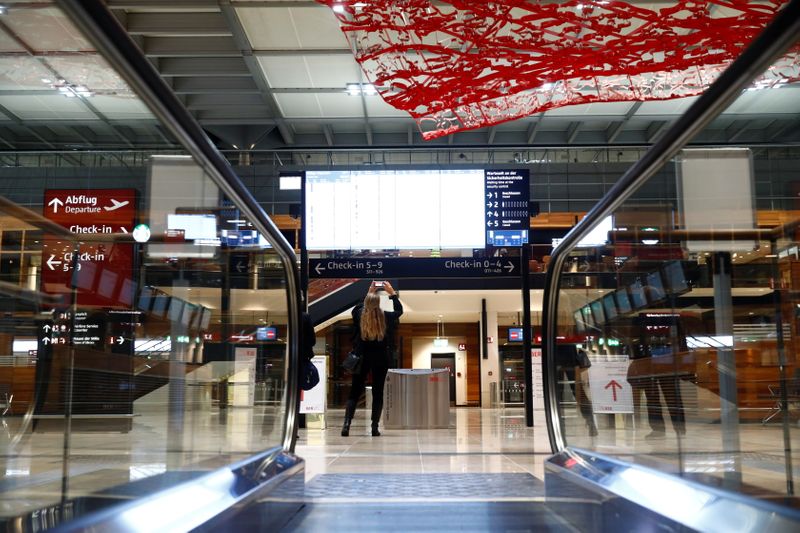 &copy; Reuters. Interno del nuovo aeroporto di Berlino-Brandeburgo &quot;Willy Brandt&quot;