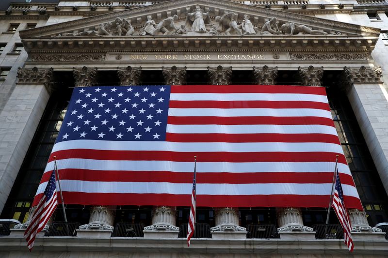 &copy; Reuters. The U.S. flag is seen on the New York Stock Exchange (NYSE) following Election Day in Manhattan, New York City