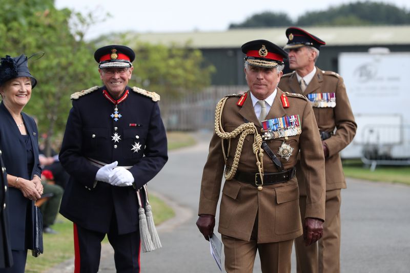 &copy; Reuters. FOTO DE ARCHIVO:  El General del Ejército Británico, Sir Nick Carter, en el National Memorial Arboretum en Staffordshire