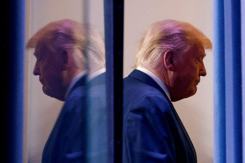 &copy; Reuters. FILE PHOTO: U.S. President Trump speaks to reporters about the 2020 presidential election at the White House in Washington