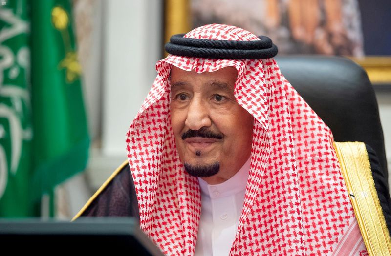 © Reuters. العاهل السعودي وولي العهد يهنئان بايدن بفوزه بانتخابات الرئاسة الأمريكية