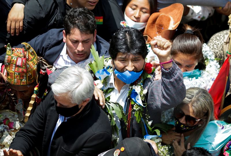 &copy; Reuters. Ex-presidente da Bolívia Evo Morales volta para o país após exílio na Argentina