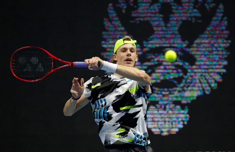 © Reuters. شابوفالوف ينهي 2020 وهو يعرف جيدا أنه ينتمي للكبار في عالم التنس