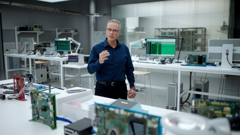 &copy; Reuters. Apple anuncia novos computadores com processadores próprios