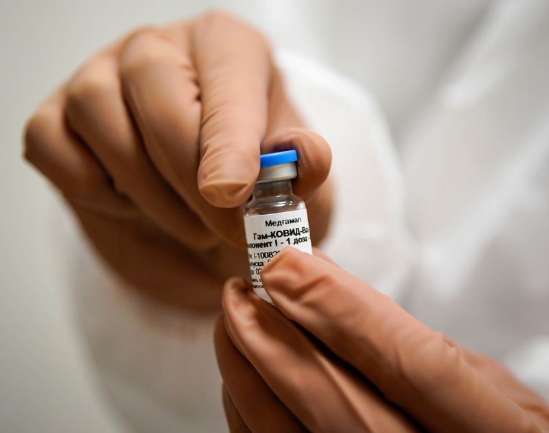 &copy; Reuters. ロシア、国産新型コロナワクチンの予防効果は92％と発表