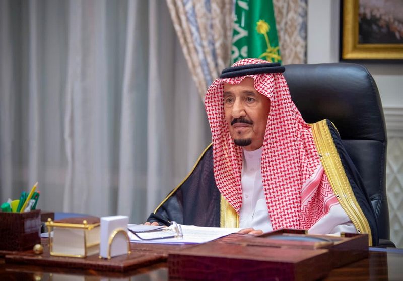© Reuters. العاهل السعودي يدعو المجتمع الدولي إلى اتخاذ 