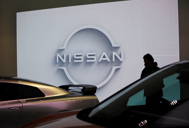 &copy; Reuters. A visitor is seen at Nissan Motor Corp.&apos;s showroom in Tokyo