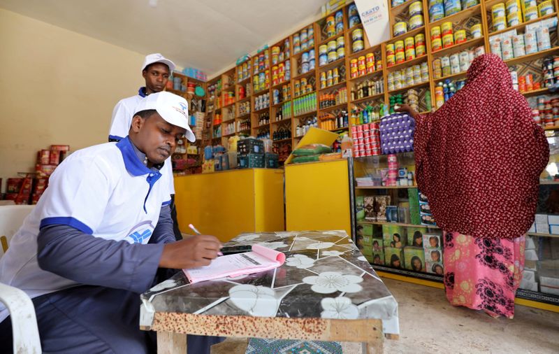 &copy; Reuters. &quot;Humanitarian e-commerce&quot; thrives in Somalia amid pandemic in Mogadishu