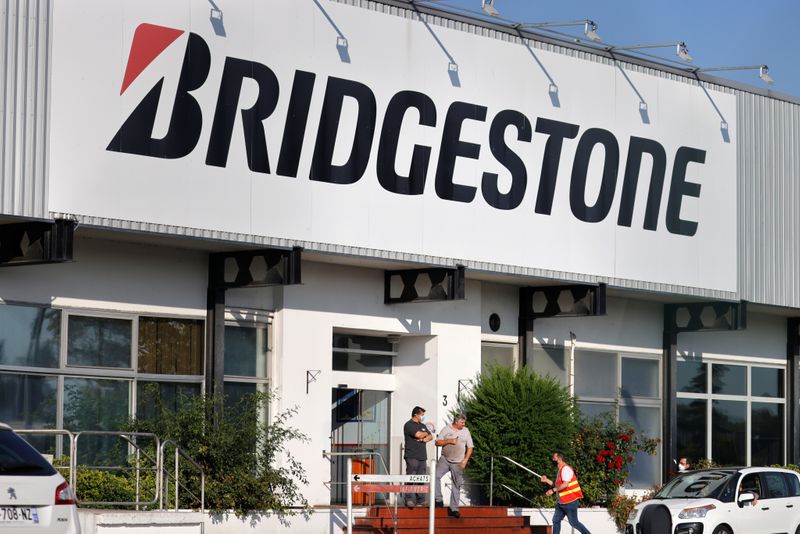 © Reuters. BRIDGESTONE A DÉCIDÉ DE FERMER SON SITE DE BÉTHUNE, ANNONCE PANNIER-RUNACHER