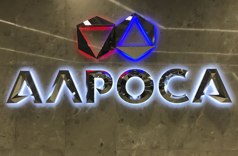 &copy; Reuters. The logo of Russia&apos;s diamond producer Alrosa is seen at its headquarters in Moscow