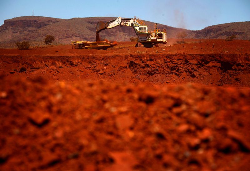 &copy; Reuters. Escavadeira gigante em mina da Fortescue na Austrália