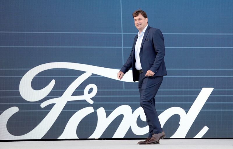 &copy; Reuters. FILE PHOTO: Ford Motor Co. CEO Jim Farley walks to speak at a news conference at the Rouge Complex in Dearborn, Michigan