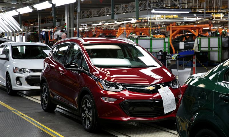 &copy; Reuters. A red 2018 Chevrolet Bolt EV vehicle is seen on the assembly line at General Motors Orion Assembly in Lake Orion, Michigan,